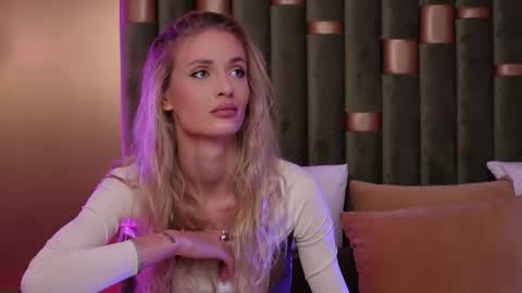 Amelia online show from October 6, 3:46 am