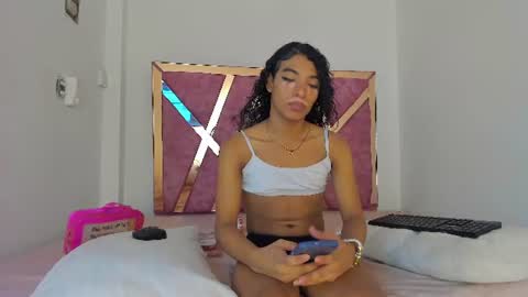 amelia online show from July 15, 6:56 pm