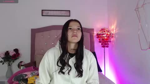 Snapshot of amelialoveace chatting on October 6, 12:34 pm amelialoveace online show from October 6, 12:34 pm