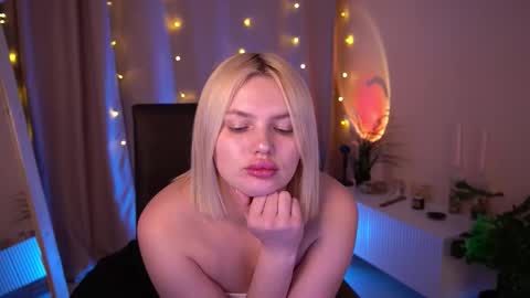  Amelia  online show from February 3, 3:59 am