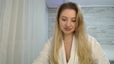 Amelie online show from January 13, 9:55 pm