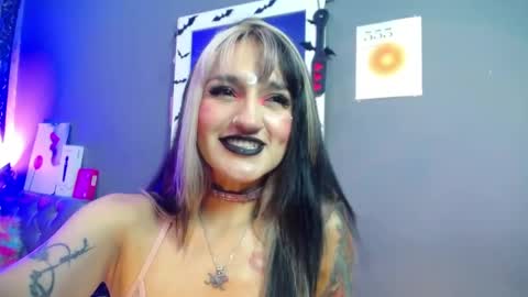 AMELIEROUS .. see you tomorrow  kisses online show from April 2, 4:09 am