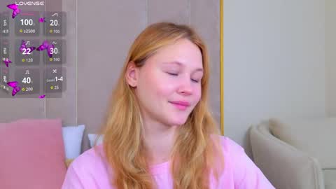 AmeliRoyse online show from May 14, 5:55 pm