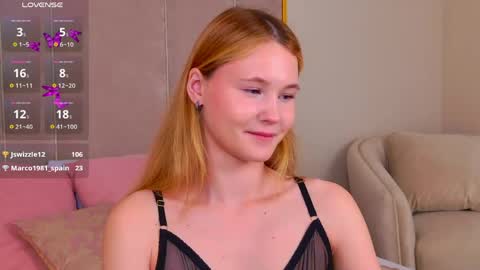 AmeliRoyse online show from May 30, 6:06 pm