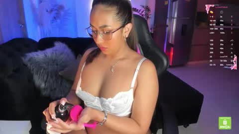          online show from October 3, 8:06 pm