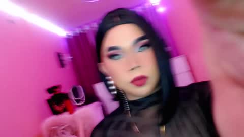 Queen Mireska online show from February 18, 11:55 am