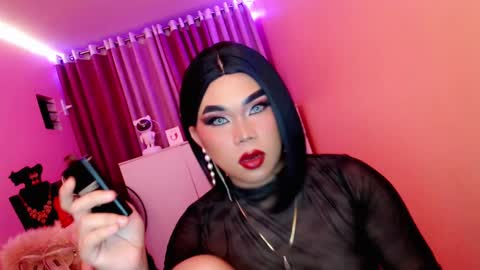 Queen Mireska online show from February 25, 3:53 pm