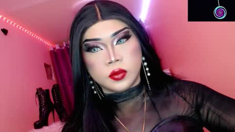 Queen Mireska online show from November 6, 1:47 pm