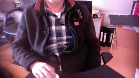 Snapshot of amor2200 chatting on March 4, 1:06 pm Amor2200 online show from March 4, 1:06 pm