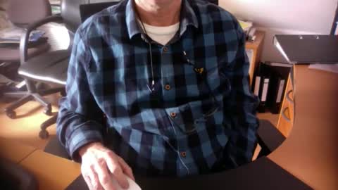 Snapshot of amor2200 chatting on March 11, 11:23 am Amor2200 online show from March 11, 11:23 am