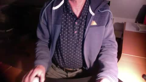 Snapshot of amor2200 chatting on October 5, 6:26 pm Amor2200 online show from October 5, 6:26 pm