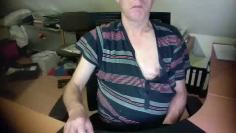 Snapshot of amor2200 chatting on September 8, 10:09 pm Amor2200 online show from September 8, 10:09 pm