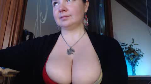 Snapshot of amorelara chatting on February 5, 1:22 pm amorelara online show from February 5, 1:22 pm