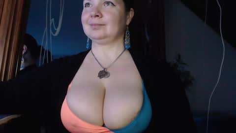 Snapshot of amorelara chatting on January 23, 4:37 pm amorelara online show from January 23, 4:37 pm