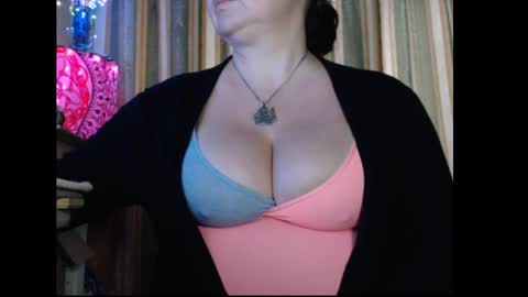 Snapshot of amorelara chatting on September 24, 9:05 am amorelara online show from September 24, 9:05 am