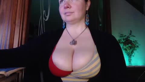 Snapshot of amorelara chatting on March 3, 4:15 pm amorelara online show from March 3, 4:15 pm
