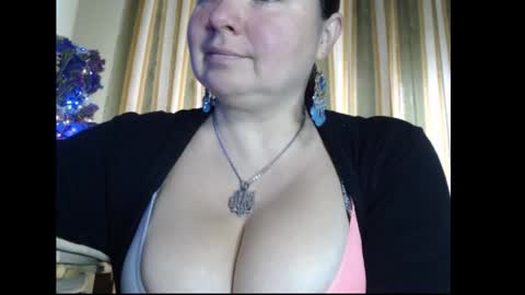 Snapshot of amorelara chatting on October 5, 9:07 am amorelara online show from October 5, 9:07 am