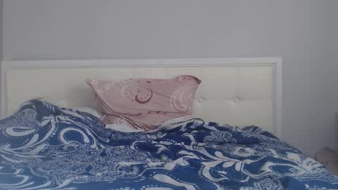 miss unforgettable online show from February 11, 10:08 am