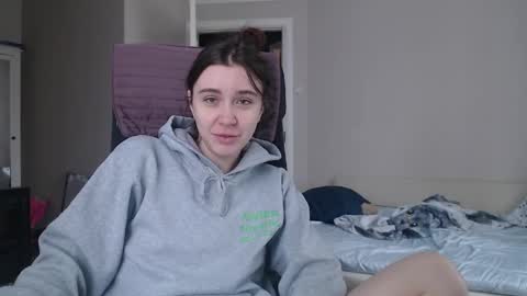 miss unforgettable online show from May 16, 10:36 am