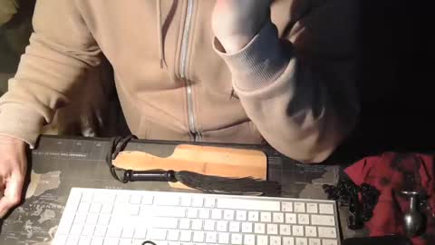 amslave4f online show from February 24, 12:05 pm