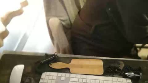 amslave4f online show from March 7, 9:09 am