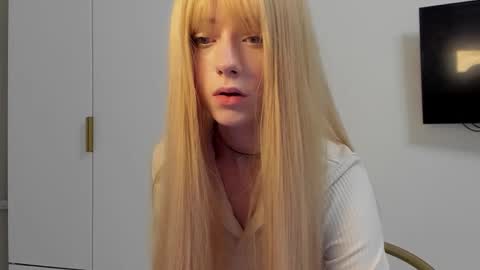 Snapshot of amy1_1 chatting on September 25, 4:30 am amy1_1 online show from September 25, 4:30 am