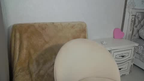 Snapshot of amy1_1 chatting on September 10, 1:39 am amy1_1 online show from September 10, 1:39 am