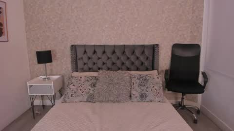 Amy online show from March 30, 8:42 pm