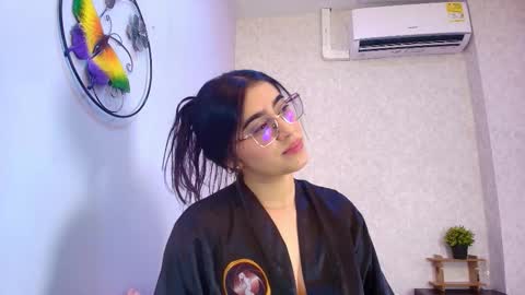 amy__wats0n online show from November 5, 7:16 pm