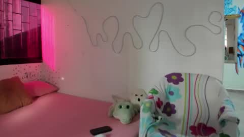 AmyEloise online show from November 4, 9:16 pm