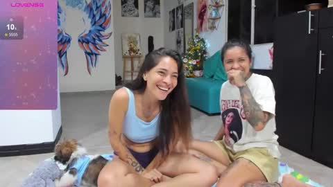 AmyEloise online show from December 7, 12:14 am