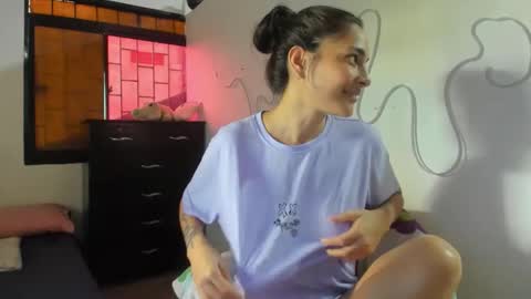 AmyEloise online show from November 16, 9:06 pm