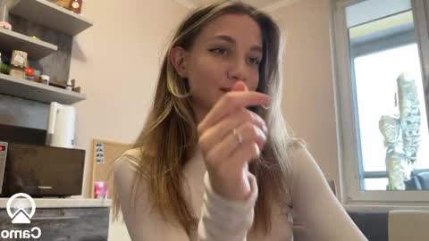 Snapshot of amy_chill chatting on February 9, 8:10 am Amy Chill online show from February 9, 8:10 am