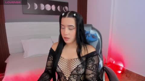 amy_leah_ online show from April 15, 7:38 pm