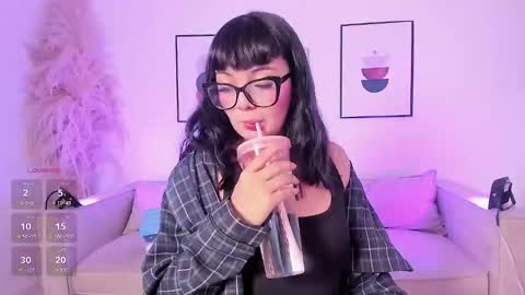 Hello I am Allison Welcome to my room and let is  have a good time together whith me online show from February 26, 9:40 pm