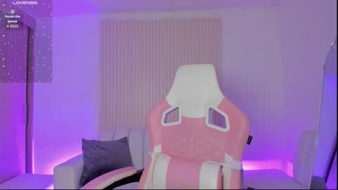 Emily online show from October 23, 3:57 pm