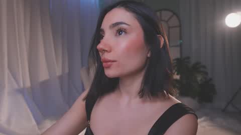 Amy Armstrong online show from February 20, 9:28 pm