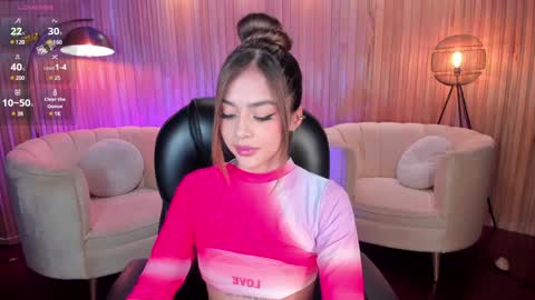 Snapshot of amydavis_ chatting on December 7, 11:18 pm Amy online show from December 7, 11:18 pm