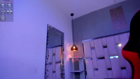 amyevan_ online show from September 25, 10:17 pm