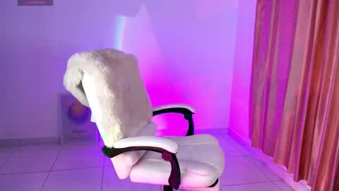 Amy ... Nice to meet u   thumb up me please its important online show from November 10, 3:09 am