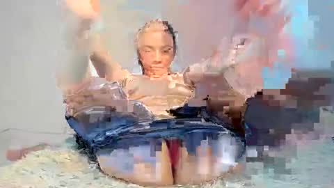 Madi online show from January 17, 6:06 pm