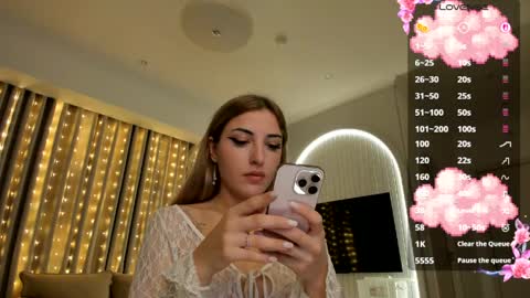 amyvilvet online show from May 31, 7:26 pm