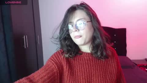 ana_arms_ online show from April 13, 5:39 pm