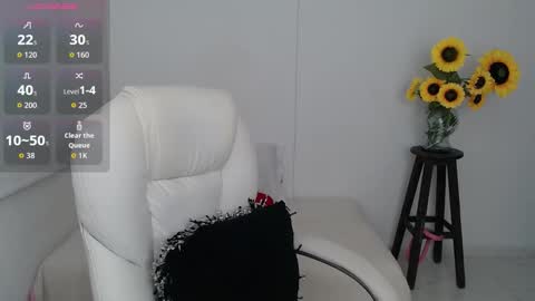 Snapshot of ana_hotmilf chatting on October 16, 11:47 pm Ana online show from October 16, 11:47 pm