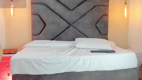 ana sophiia  online show from March 4, 6:47 am