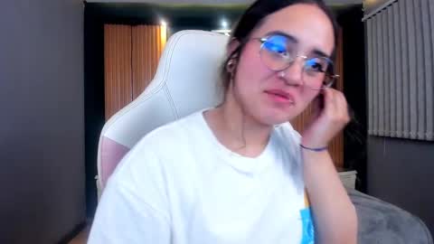 Ana online show from February 7, 1:47 am