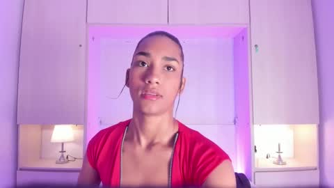 anaacollins_ online show from February 25, 12:20 pm