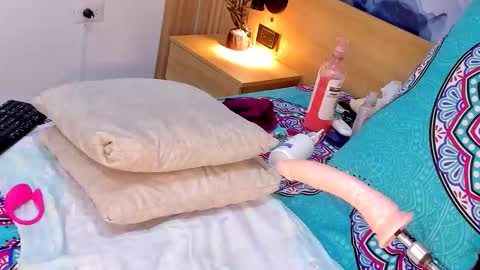 anabacker01 online show from October 13, 12:12 am