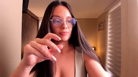Snapshot of anabel_25 chatting on March 11, 5:13 pm Anabel online show from March 11, 5:13 pm