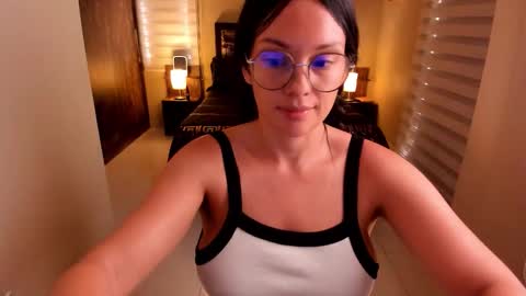 Snapshot of anabel_25 chatting on October 2, 9:13 pm Anabel online show from October 2, 9:13 pm